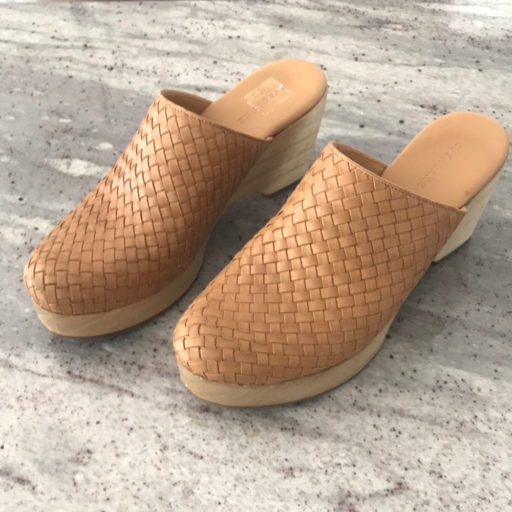Everlane Woven Tan Leather Heeled Clogs sz 11